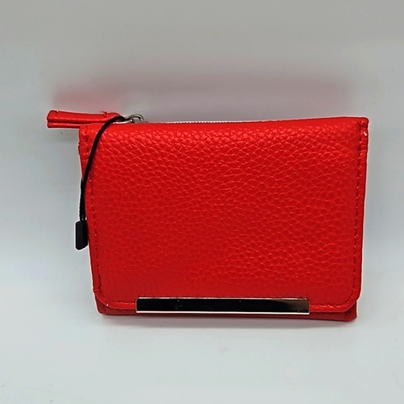 MUNDI Anna RFID trifold red wallet NWT - Picture 4 of 11